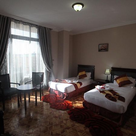 Tirar International Hotel Addis Abeba Buitenkant foto