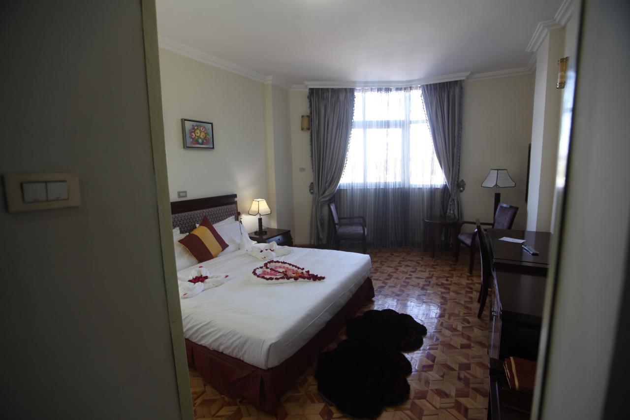 Tirar International Hotel Addis Abeba Buitenkant foto